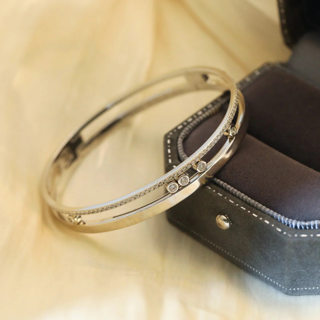 [Royal&Vicky]Move Romane Diamond Bangle Bracelet