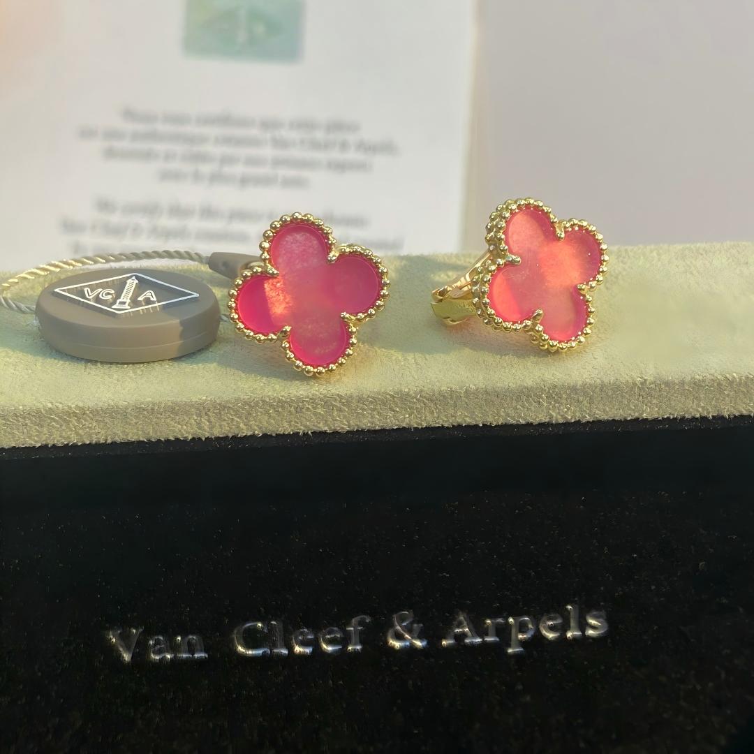 [Royal&Vicky]NEW CLOVER 15MM PINK ENAMEL STUD EARRINGS