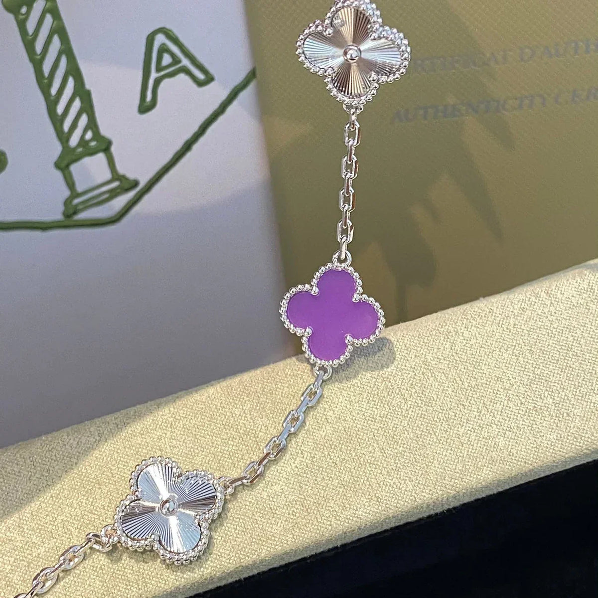 [Royal&Vicky]LUCKY CLOVER 5-MOTIF BRACELET - VIOLET COLLECTION