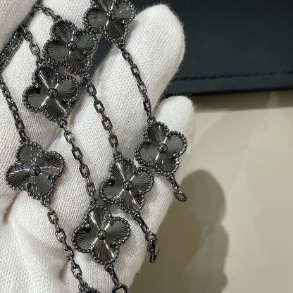 [Royal&Vicky]CLOVER 5 MOTIF BLACK BRACELET