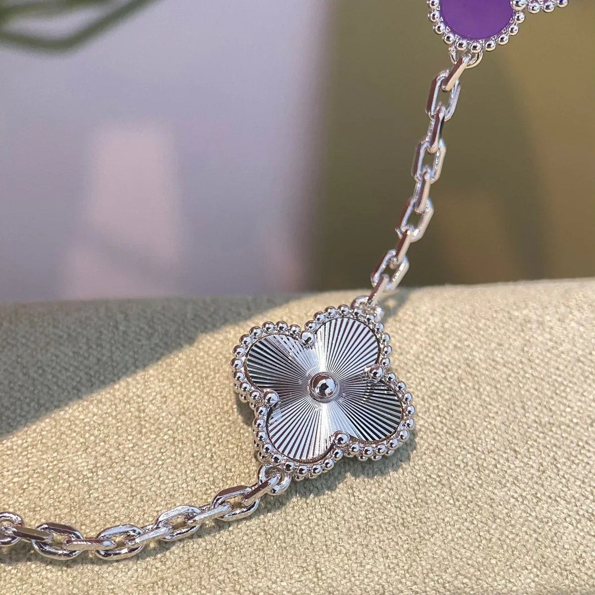 [Royal&Vicky]LUCKY CLOVER 5-MOTIF BRACELET - VIOLET COLLECTION
