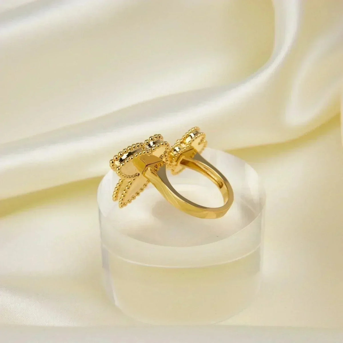[Royal&Vicky]LUCKY BETWEEN THE FINGER RING