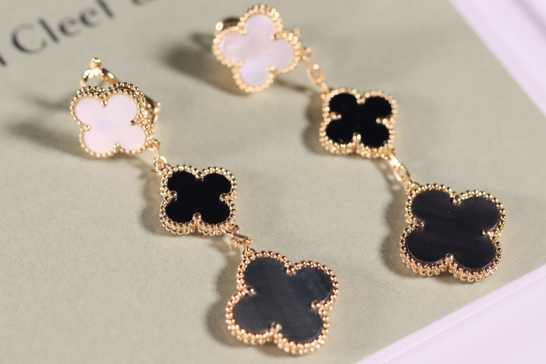 [Royal&Vicky]CLOVER EARRINGS GOLD ONYX MOP 3 MOTIF