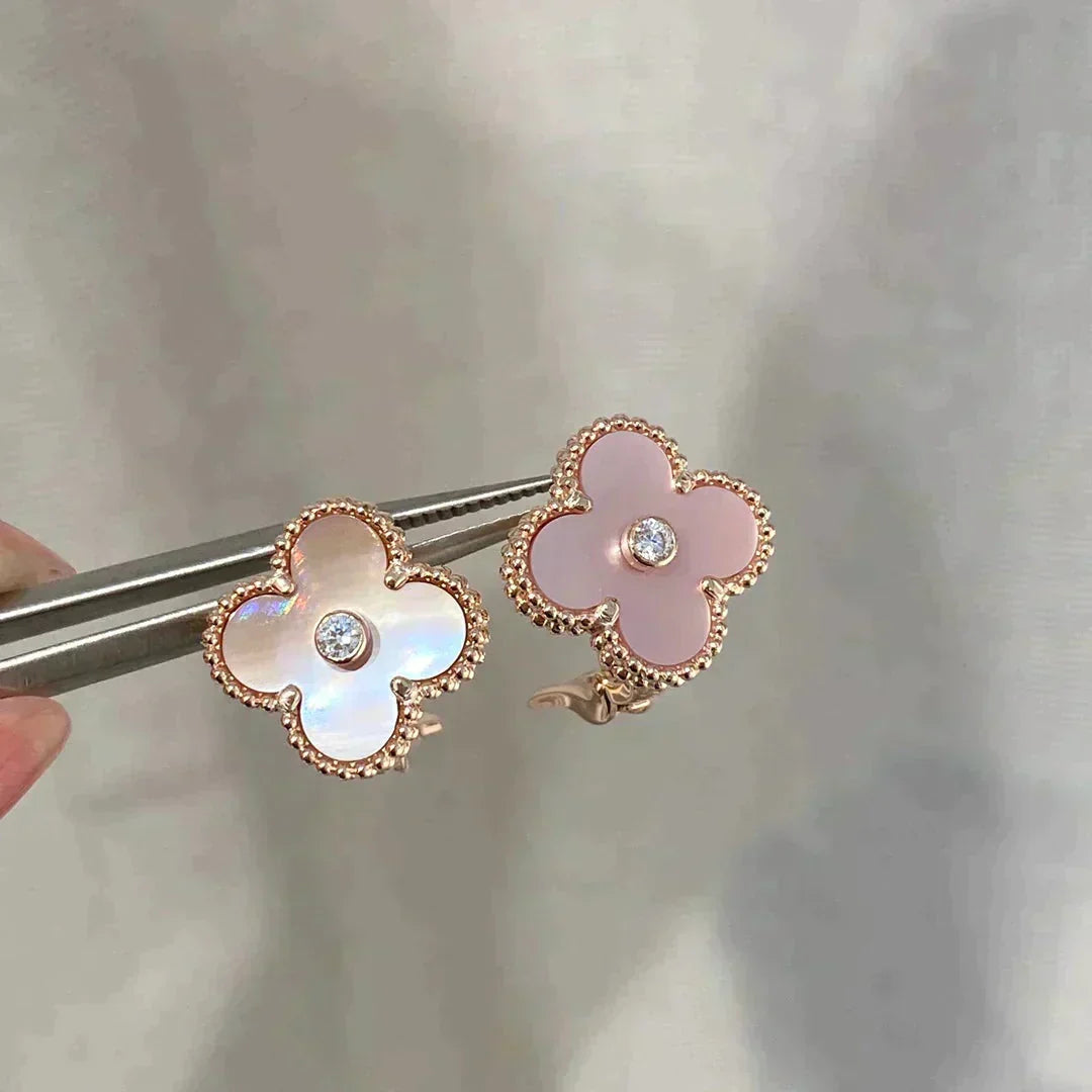 [Royal&Vicky]CLOVER MEDIUM 1 MOTIFS  PINK MOP DIAMOND EARRINGS