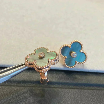 [Royal&Vicky]CLOVER MEDIUM 1 MOTIFS GRAY MOP  DIAMOND EARRINGS