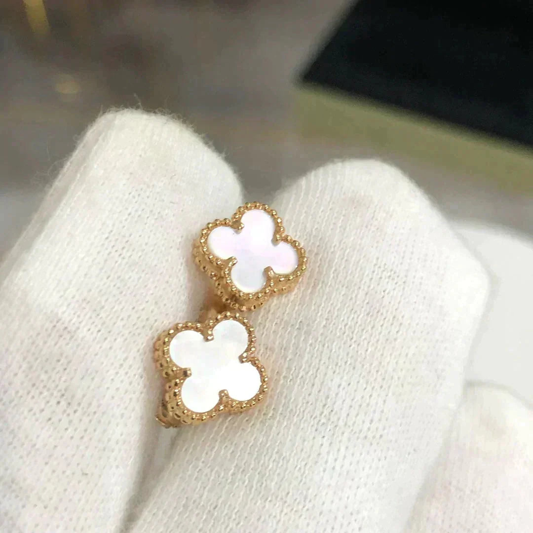 [Royal&Vicky]CLOVER MINI 9.5MM WHITE MOP EARRINGS