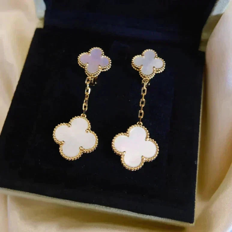 [Royal&Vicky]CLOVER 2 MOTIF WHITE MOP EARRINGS