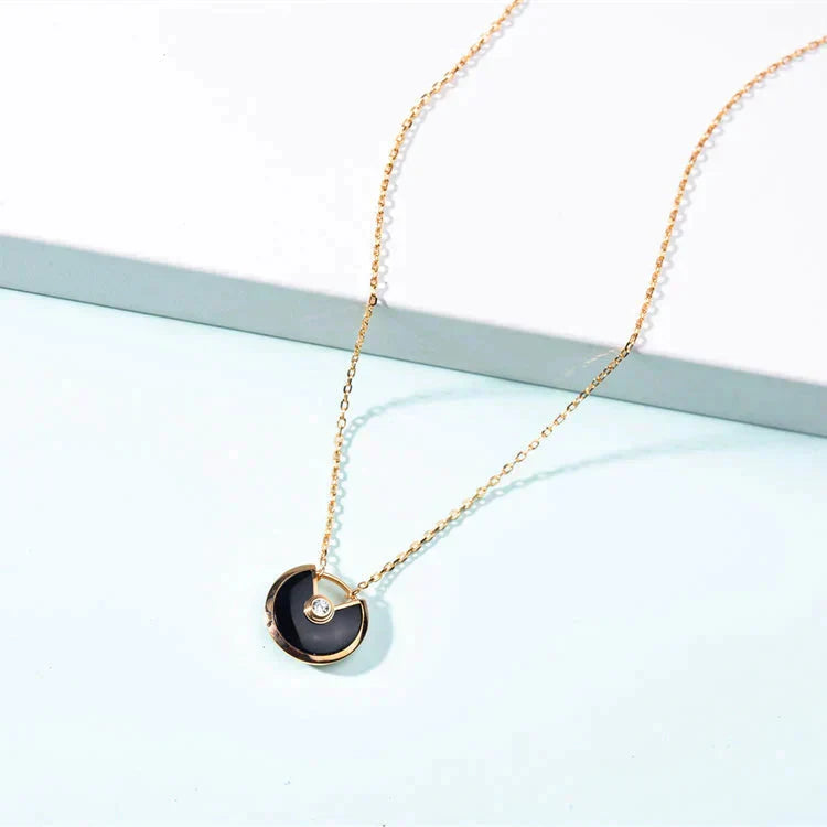 [Royal&Vicky]AMULETTE GOLD CARNELIAN ONYX NECKLACE
