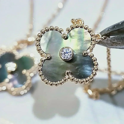 [Royal&Vicky]CLOVER 15MM DIAMOND AND MOTHER-OF-GREY NECKLACE