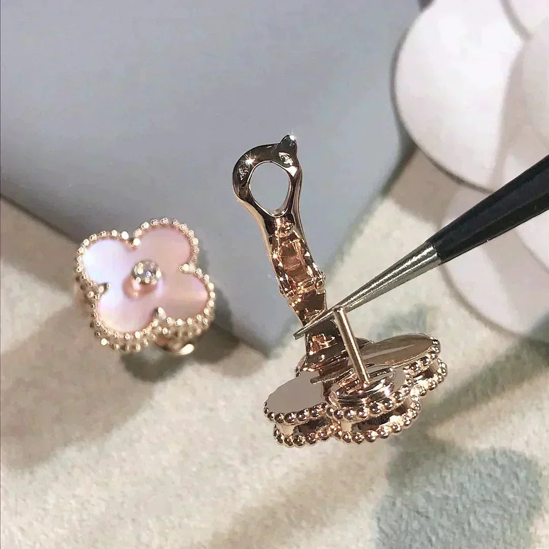 [Royal&Vicky]CLOVER MEDIUM 1 MOTIFS  PINK MOP DIAMOND EARRINGS