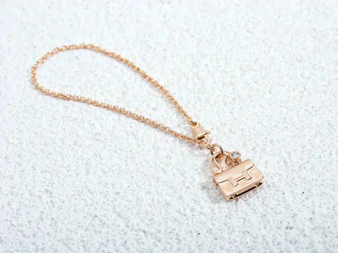 [Royal&Vicky]AMULETTE PEDANT ROSE GOLD NECKLACE