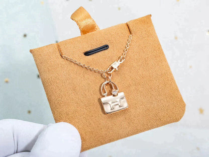 [Royal&Vicky]AMULETTE PEDANT ROSE GOLD NECKLACE