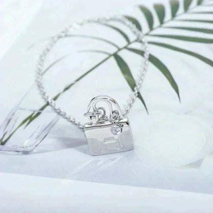 [Royal&Vicky]AMULETTE PEDANT SILVER NECKLACE