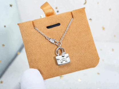 [Royal&Vicky]AMULETTE PEDANT SILVER NECKLACE