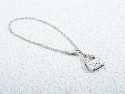 [Royal&Vicky]AMULETTE PEDANT SILVER NECKLACE