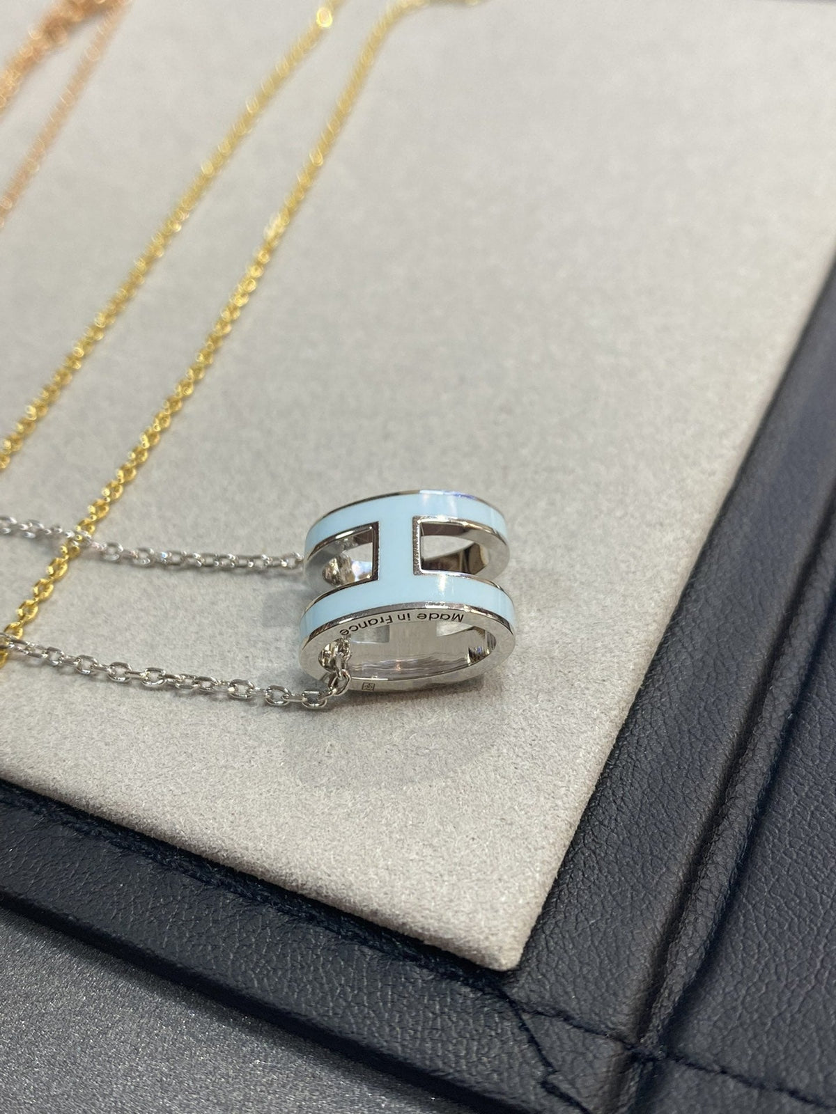 [Royal&Vicky]POP H LIGHT BLUE NECKLACE