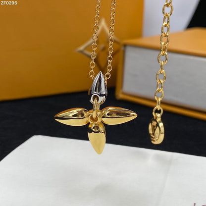 [Royal&Vicky]LOUISETTE PEDANT GOLD NECKLACE
