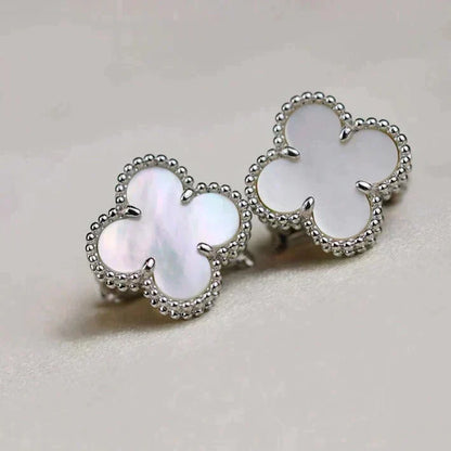 [Royal&Vicky]CLOVER MEDIUM 1 MOTIFS  WHITE MOP EARRINGS SILVER