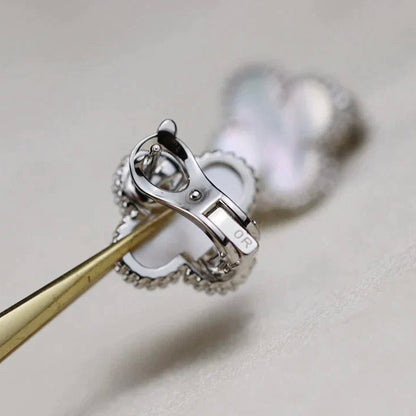 [Royal&Vicky]CLOVER MEDIUM 1 MOTIFS  WHITE MOP EARRINGS SILVER