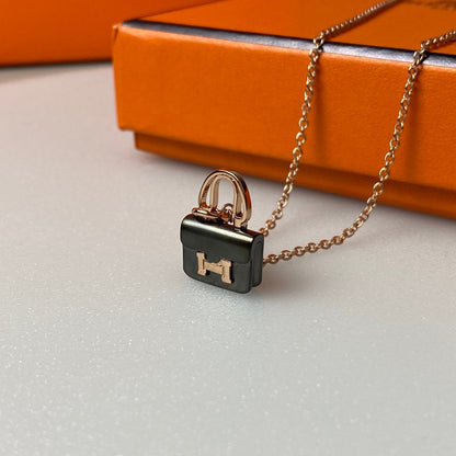 [Royal&Vicky]CONSTANCE BLACK PEDANT PINK GOLD NECKLACE