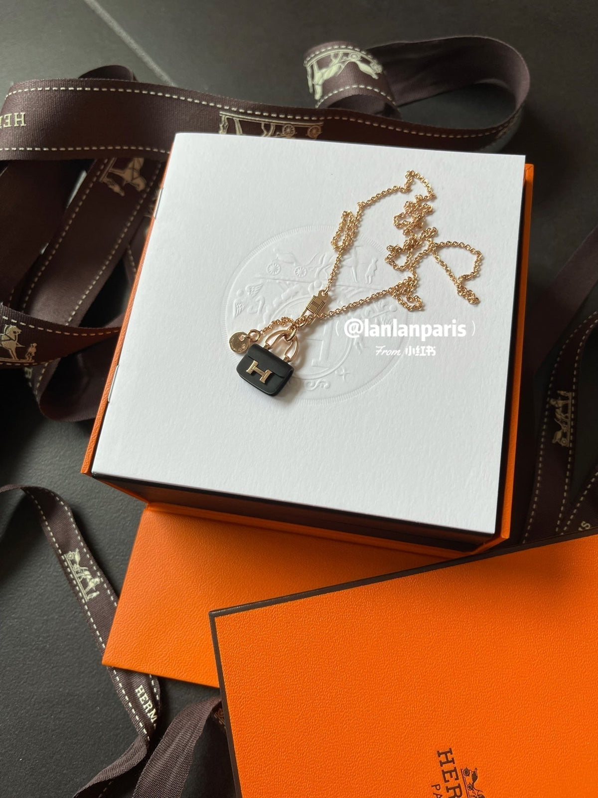 [Royal&Vicky]CONSTANCE BLACK PEDANT PINK GOLD NECKLACE