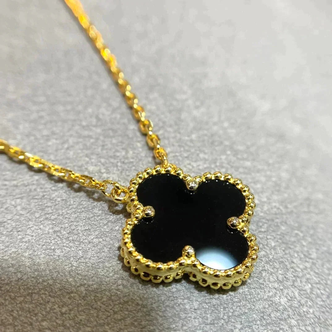 [Royal&Vicky]CLOVER 15MM BLACK ONYX SINGLE FLOWER NECKLACE