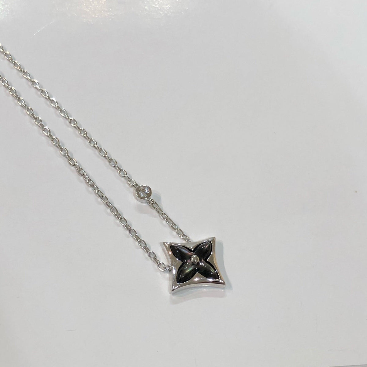 [Royal&Vicky]STAR BLACK MOP NECKLACE