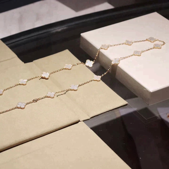 [Royal&Vicky]CLOVER 20 MOTIFS WHITE MOP NECKLACE