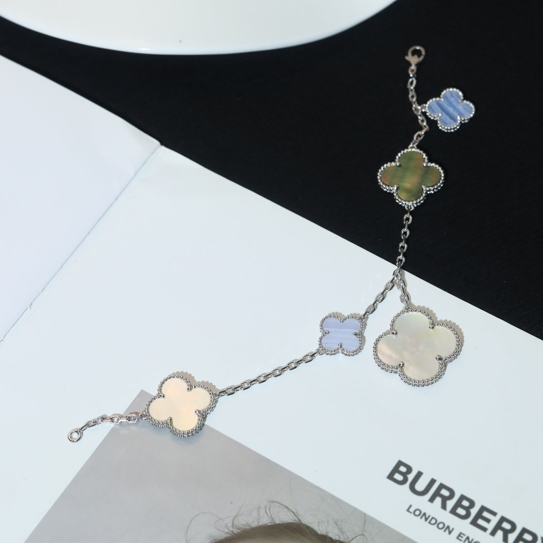 [Royal&Vicky]CLOVER BRACELET 5 MOTIFS MOP CHALCEDONY SILVER