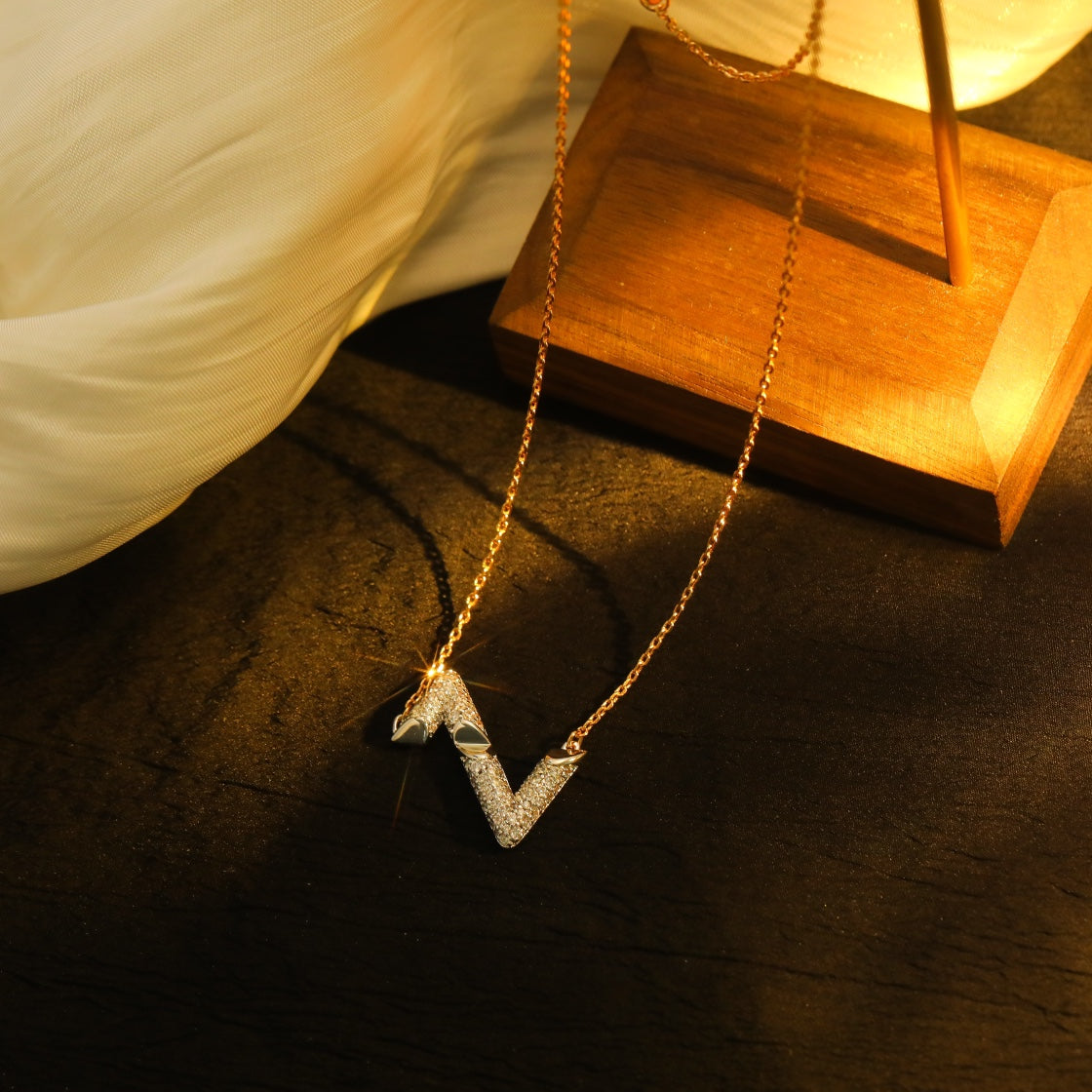 [Royal&Vicky]VOLT SILVER DIAMOND PEDANT NECKLACE