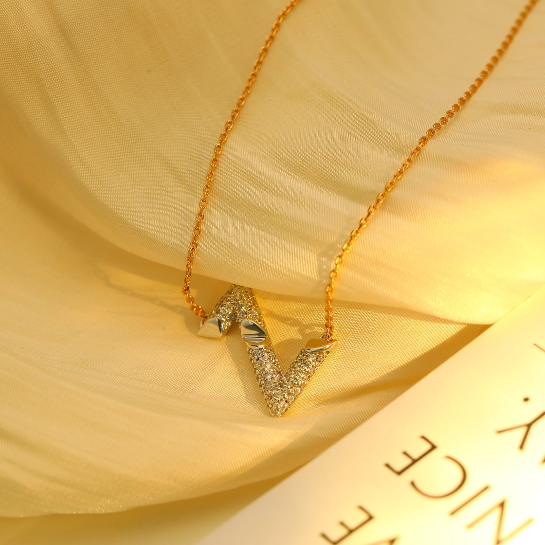 [Royal&Vicky]VOLT SILVER DIAMOND PEDANT NECKLACE