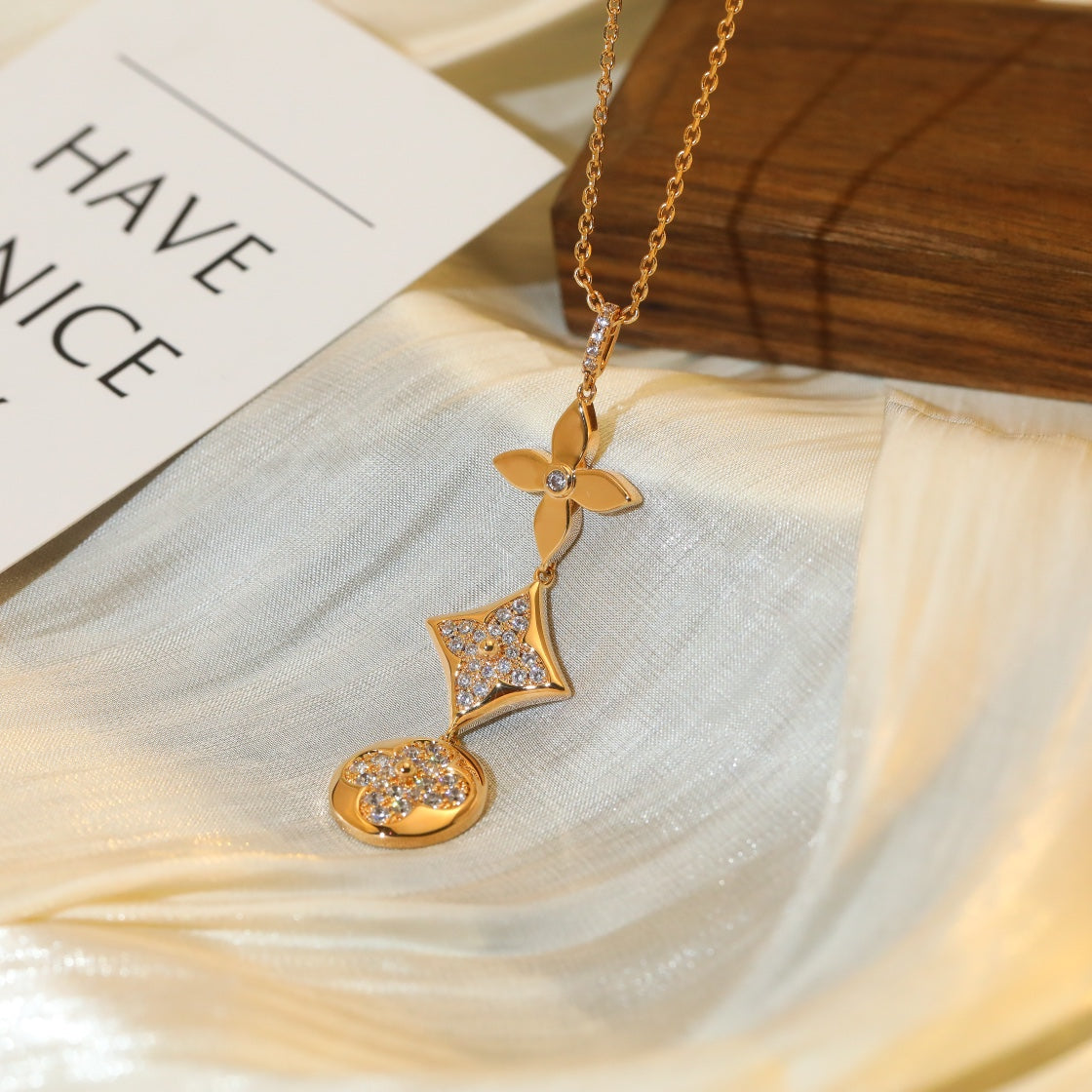 [Royal&Vicky]STAR AND SUN DIAMOND PINK GOLD NECKLACE