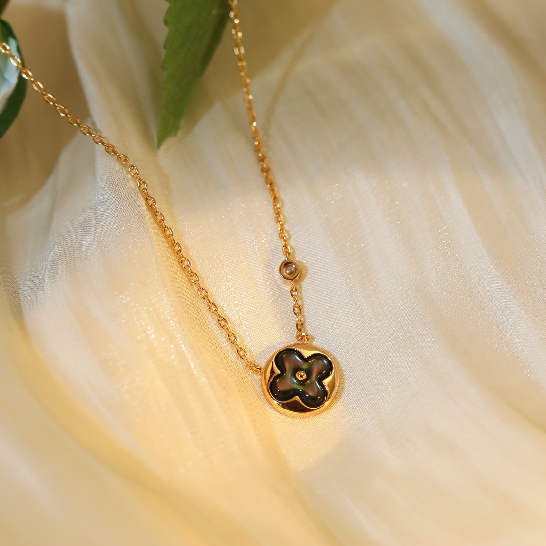 [Royal&Vicky]SUN PEDANT PINK GOLD 1 DIAMOND NECKLACE
