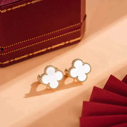 [Royal&Vicky]CLOVER MEDIUM 1 MOTIFS  WHITE MOP STUD EARRINGS