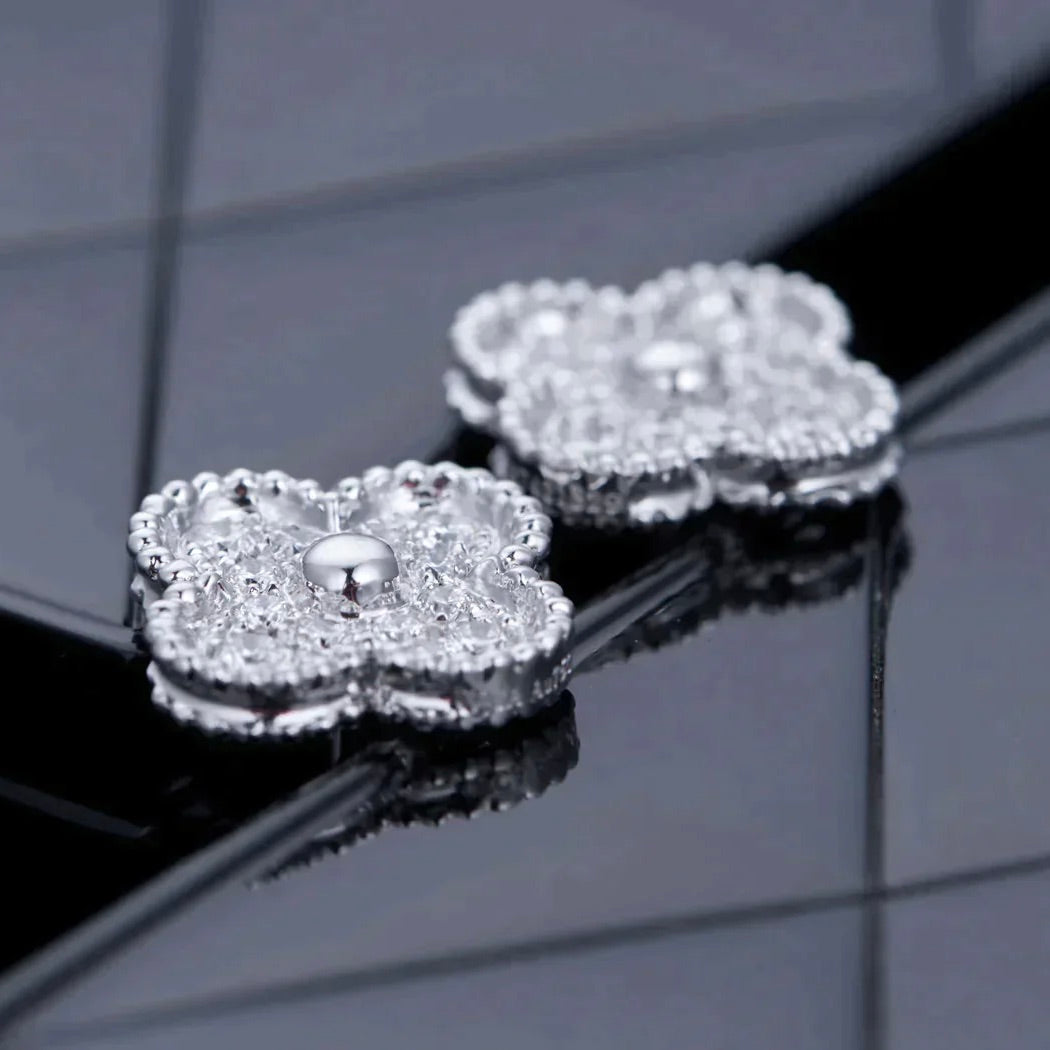 [Royal&Vicky]CLOVER 1 MOTIFS DIAMOND STUD EARRINGS SILVER