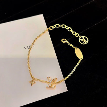 [Royal&Vicky]LOGO STAR MOTIF GOLD BRACELET