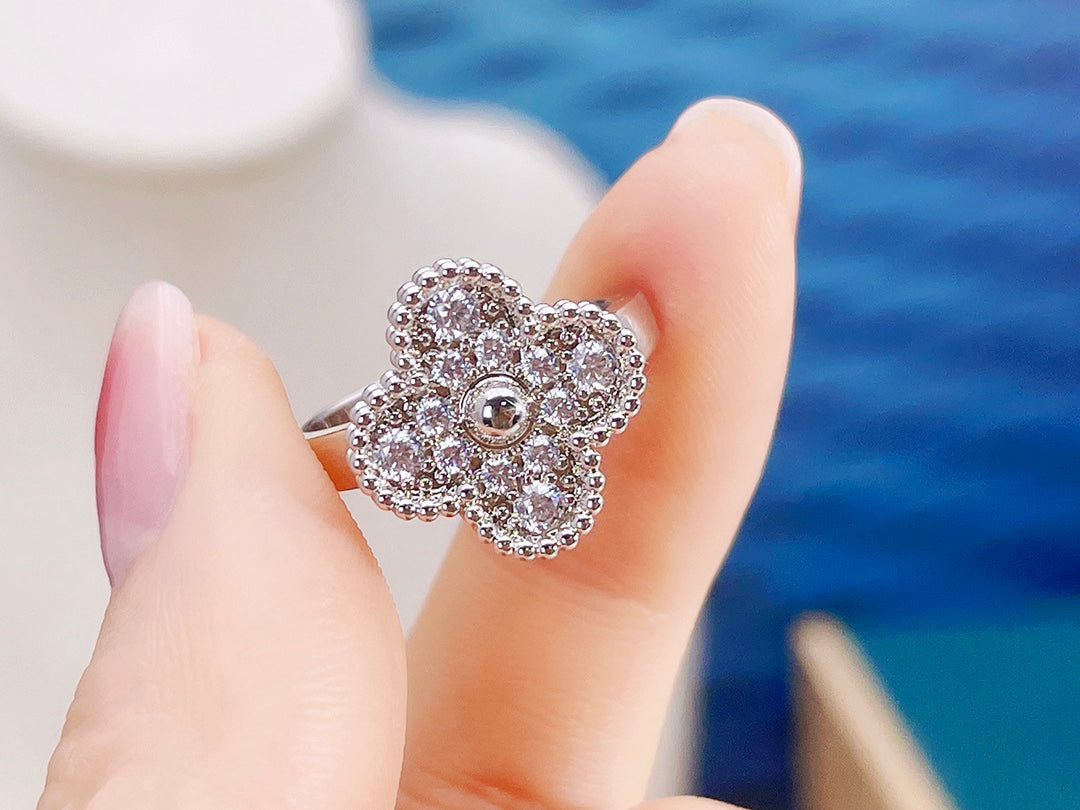 [Royal&Vicky]CLOVER DIAMOND RING