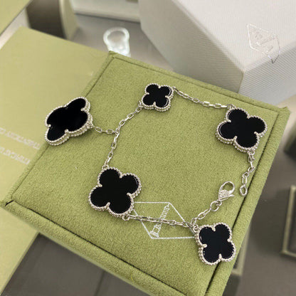 [Royal&Vicky]CLOVER 5 MOTIFS SIVLER ONYX BRACELET