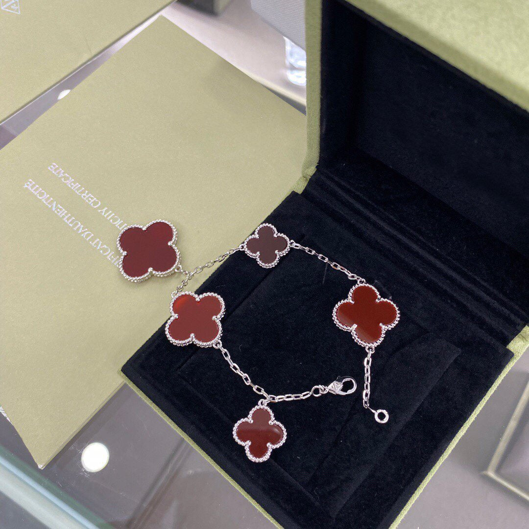 [Royal&Vicky]CLOVER 5 MOTIFS SIVLER CARNELIAN BRACELET