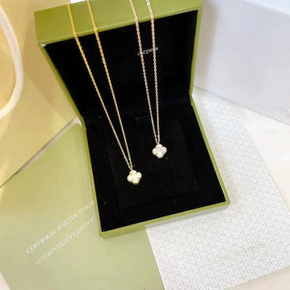 [Royal&Vicky]CLOVER MINI 9.5MM WHITE MOTHER-OF-PEARL NECKLACE
