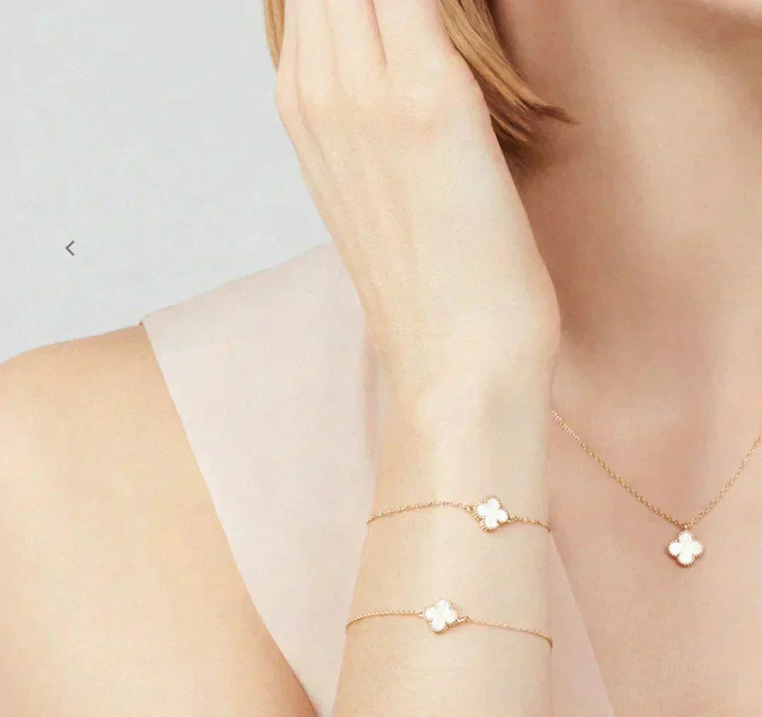 [Royal&Vicky]CLOVER MINI 9.5MM WHITE MOTHER-OF-PEARL NECKLACE