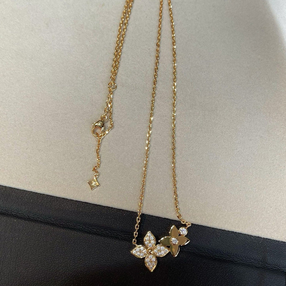 [Royal&Vicky]STAR BLOSSOM NECKLACE PINK GOLD DIAMONDS
