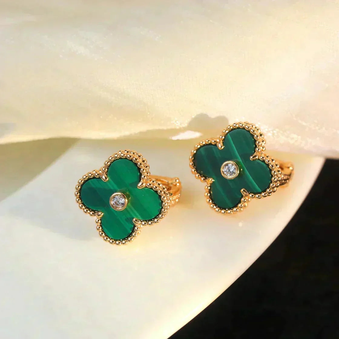 [Royal&Vicky]CLOVER MEDIUM 1 MOTIFS MALACHITE DIAMOND EARRINGS