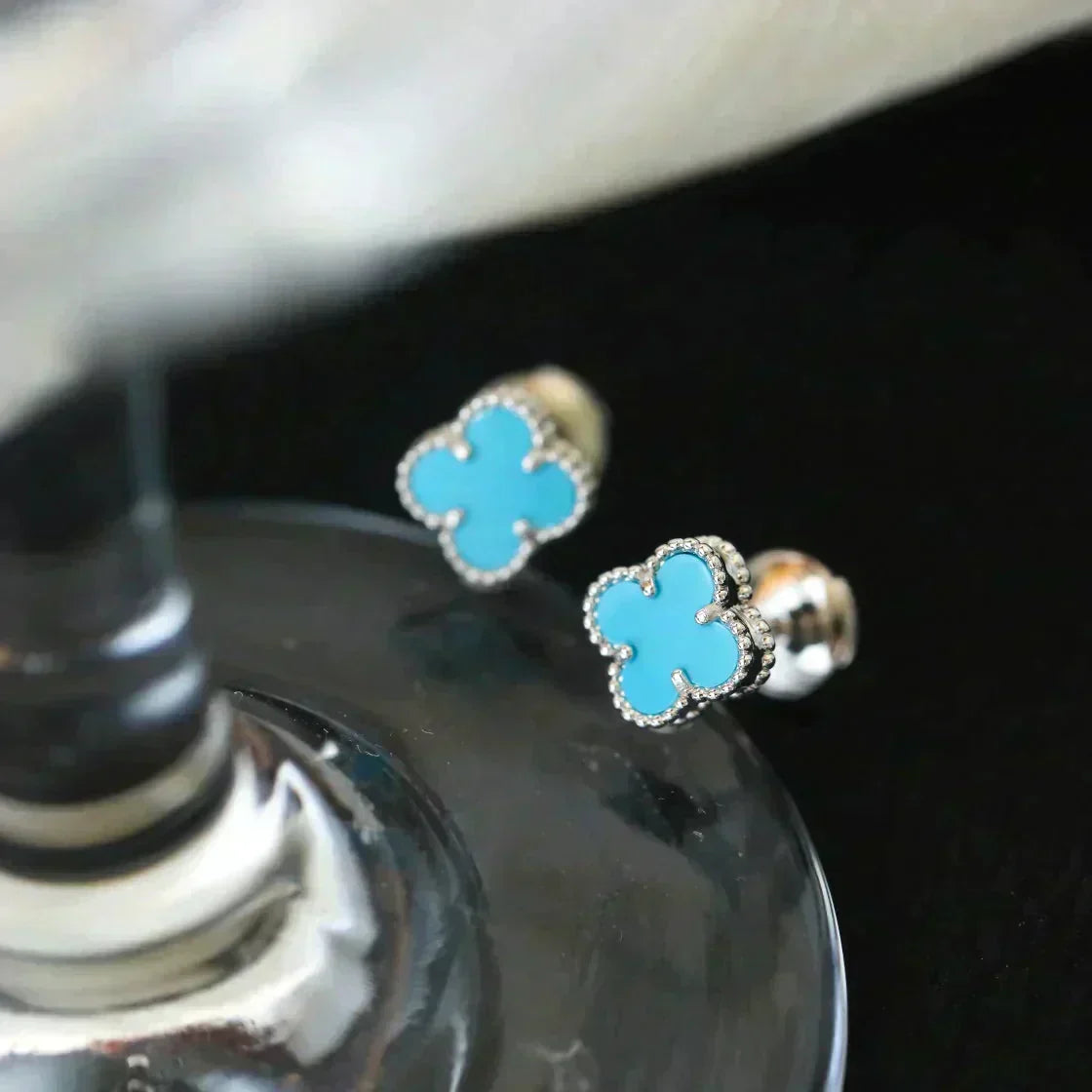 [Royal&Vicky]CLOVER MINI 9.5MM ONYX STUD EARRINGS SILVER