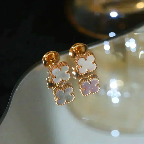 [Royal&Vicky]CLOVER MINI 9.5MM WHITE MOP EARRINGS