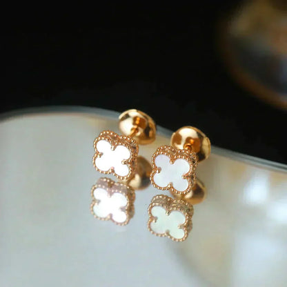 [Royal&Vicky]CLOVER MINI 9.5MM WHITE MOP EARRINGS