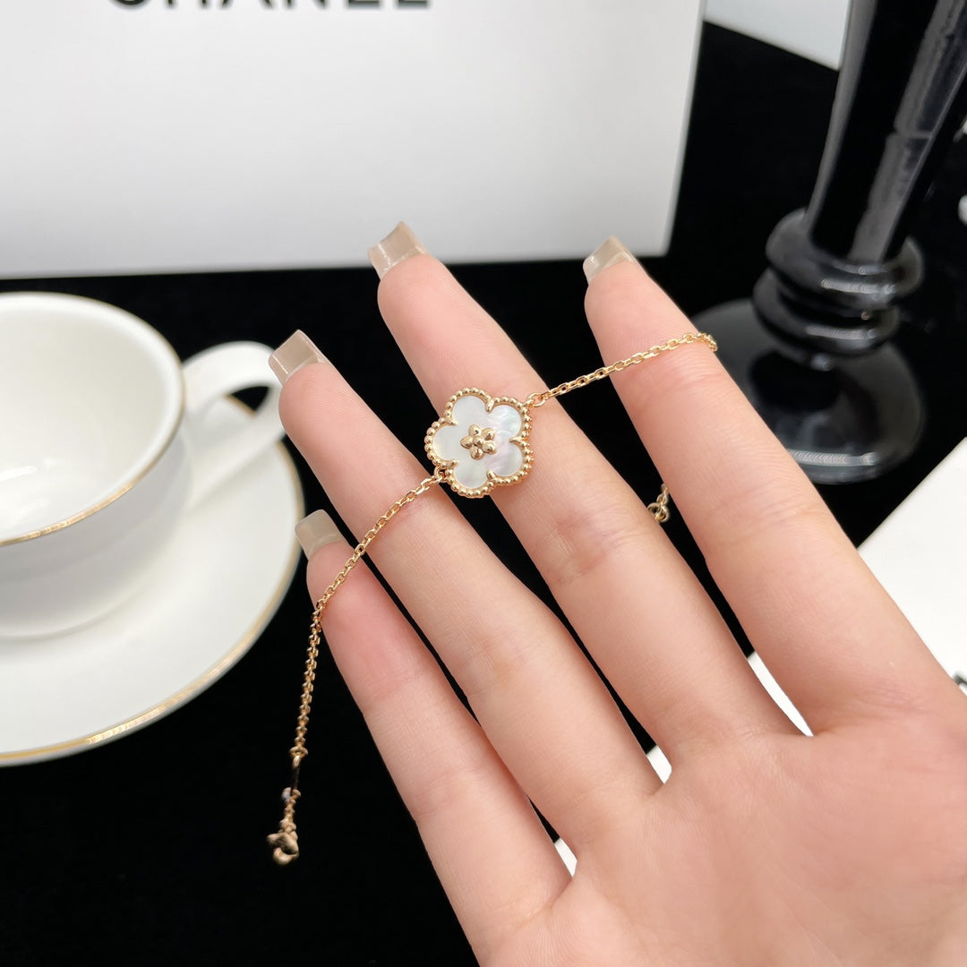 [Royal&Vicky]LUCKY SPRING ROSE GOLD MOP BRACELET