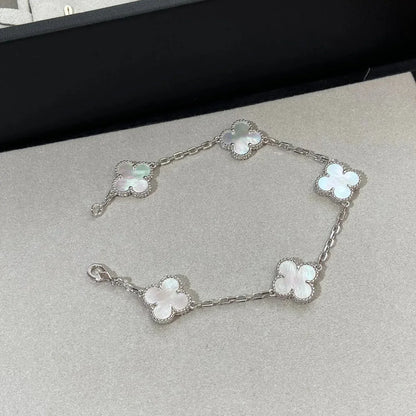 [Royal&Vicky]LUCKY CLOVER 5-MOTIF BRACELET - WHITE MOTHER-OF-PEARL COLLECTION