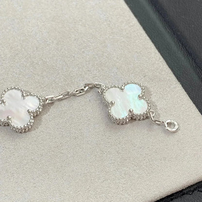 [Royal&Vicky]LUCKY CLOVER 5-MOTIF BRACELET - WHITE MOTHER-OF-PEARL COLLECTION