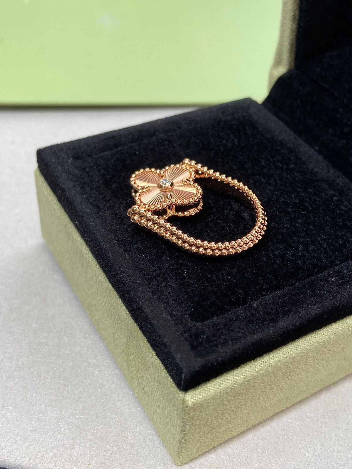 [Royal&Vicky]CLOVER RIVERSIBLE PINK GOLD RING
